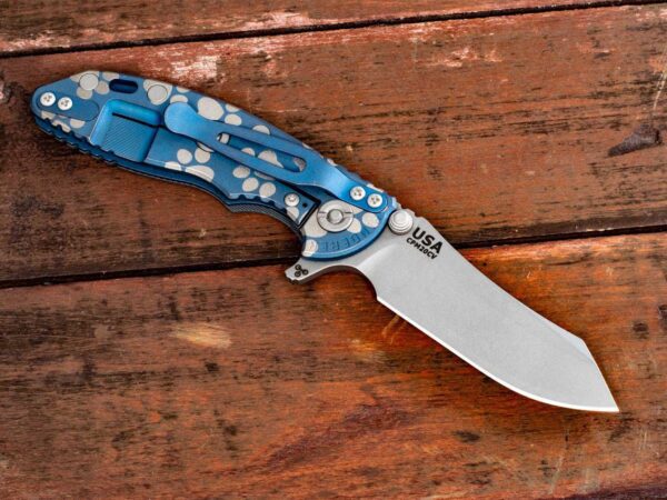 XM-18 3&#8243; Skinner-Chaos Dog Paws-Working Finish-Battle Blue/Silver-Grey G10